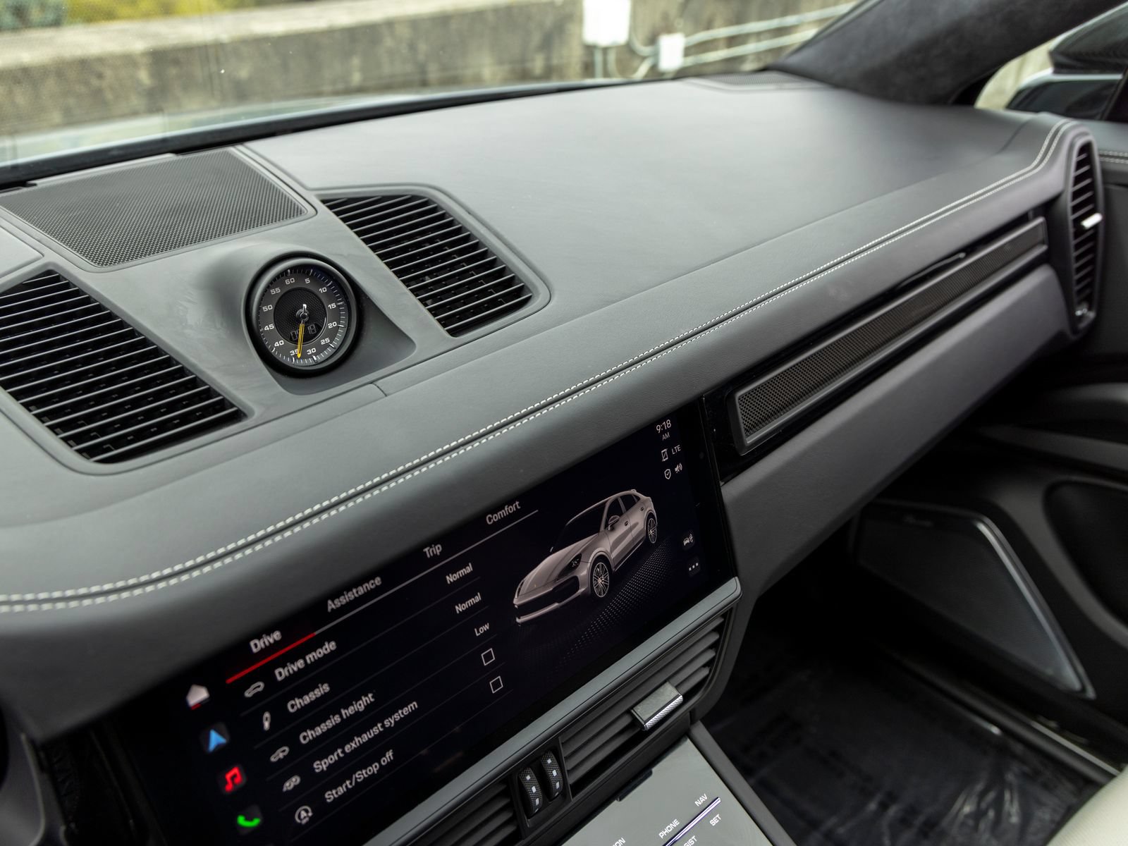 Certified 2023 Porsche Cayenne Turbo GT AWD/4WD image 39