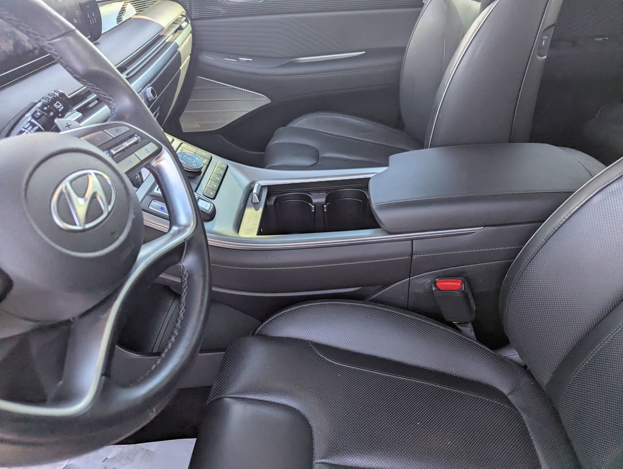 Used 2024 Hyundai Palisade Calligraphy image 17