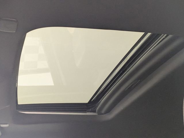 Used 2024 Chevrolet Silverado 1500 High Country image 13