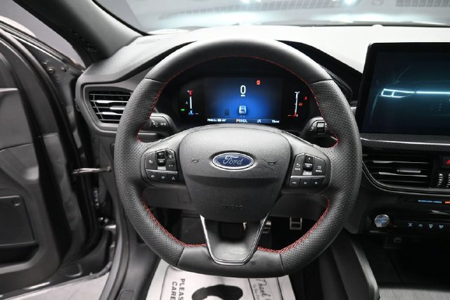 Certified 2024 Ford Escape ST-Line w/ Tech Pack #1 AWD/4WD image 15