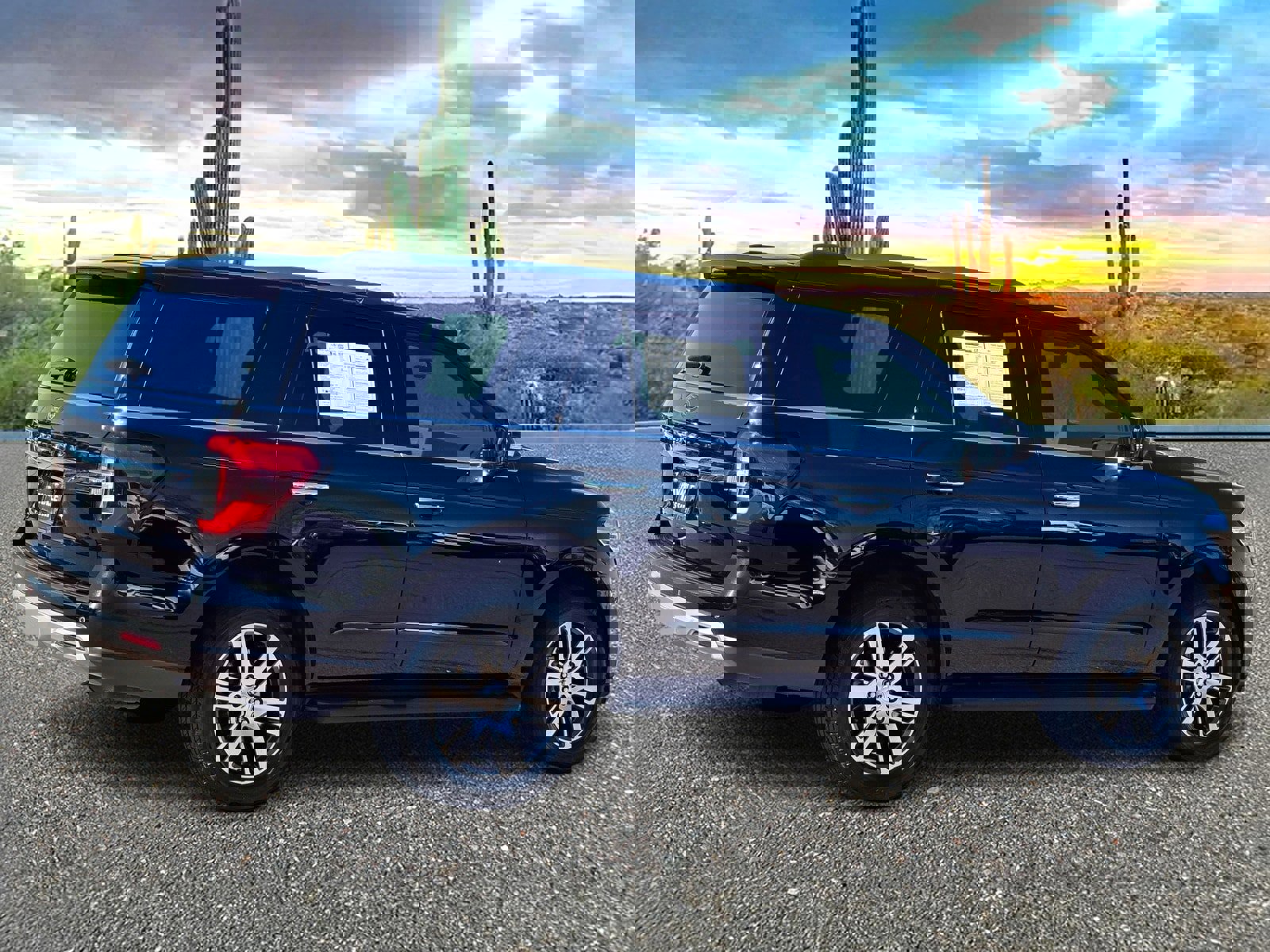 Used 2024 Ford Expedition Limited image 6