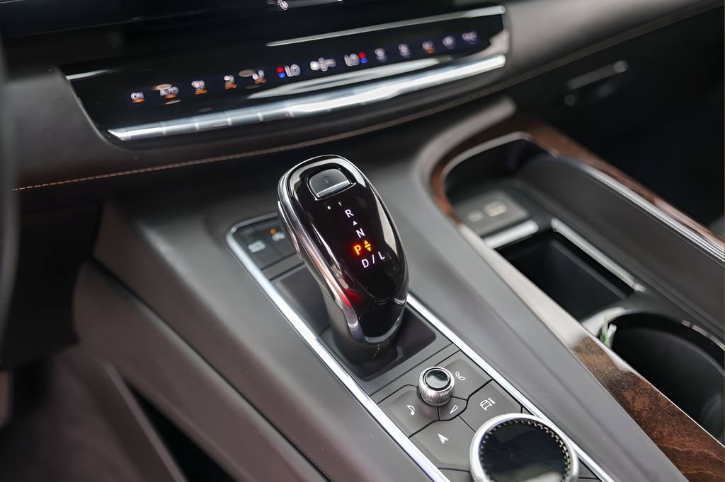 Certified 2023 Cadillac Escalade ESV Sport Platinum w/ LPO, ONYX Package AWD/4WD image 20