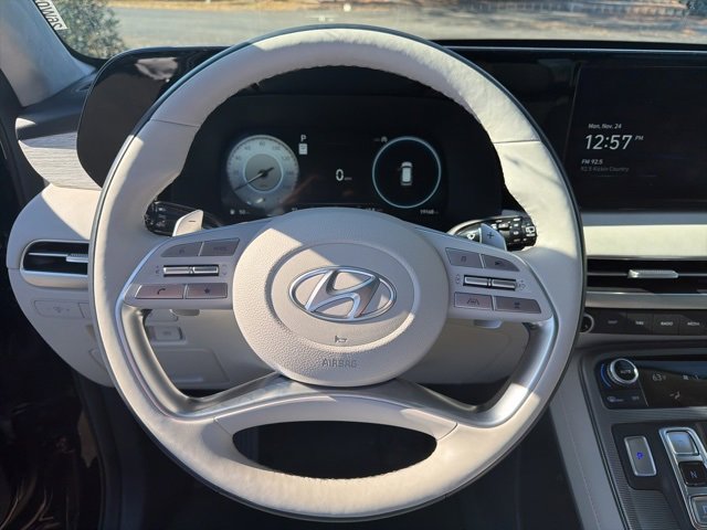 Used 2024 Hyundai Palisade Calligraphy image 25