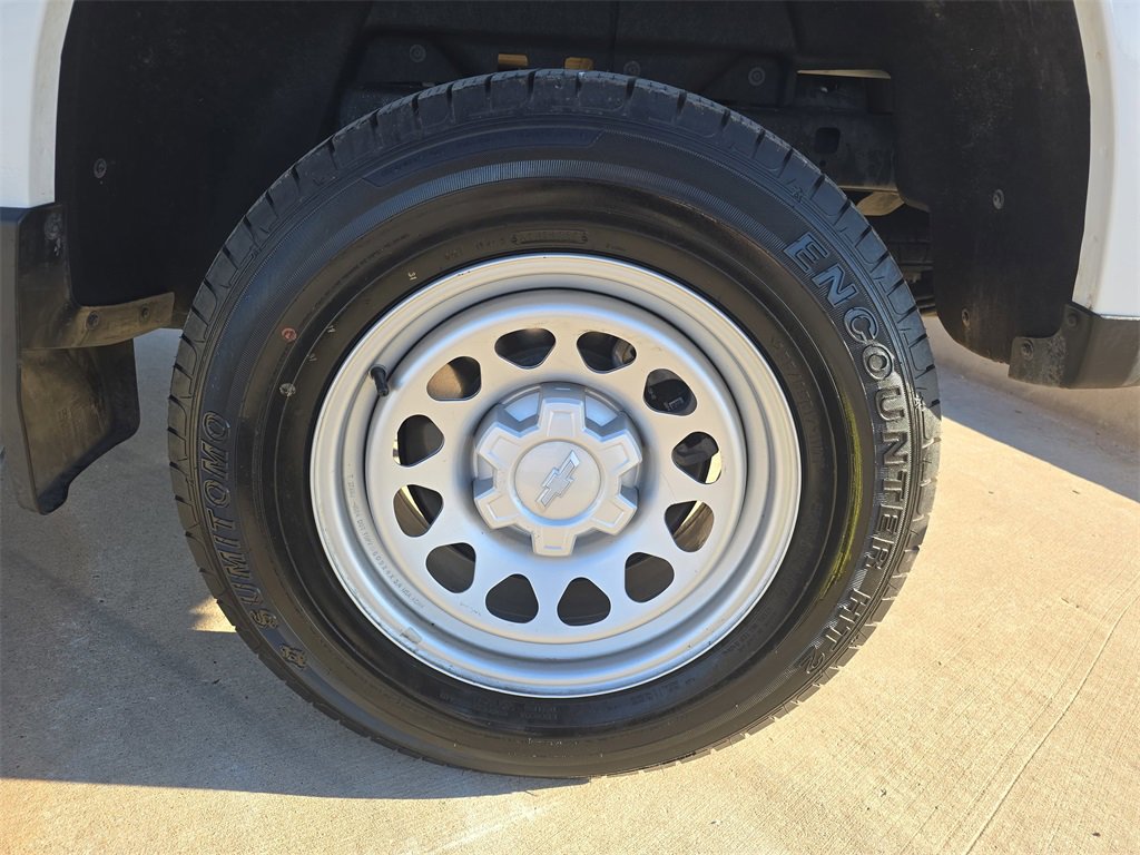 Used 2024 Chevrolet Colorado W/T image 33