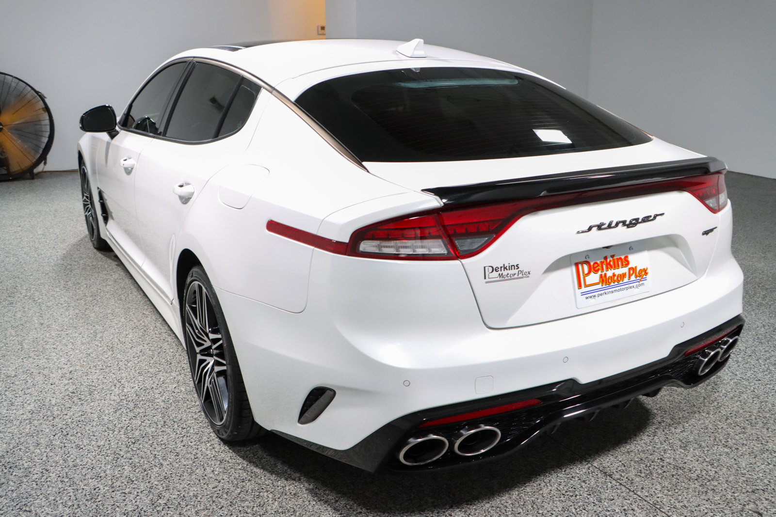 Used 2022 Kia Stinger GT1 RWD image 9