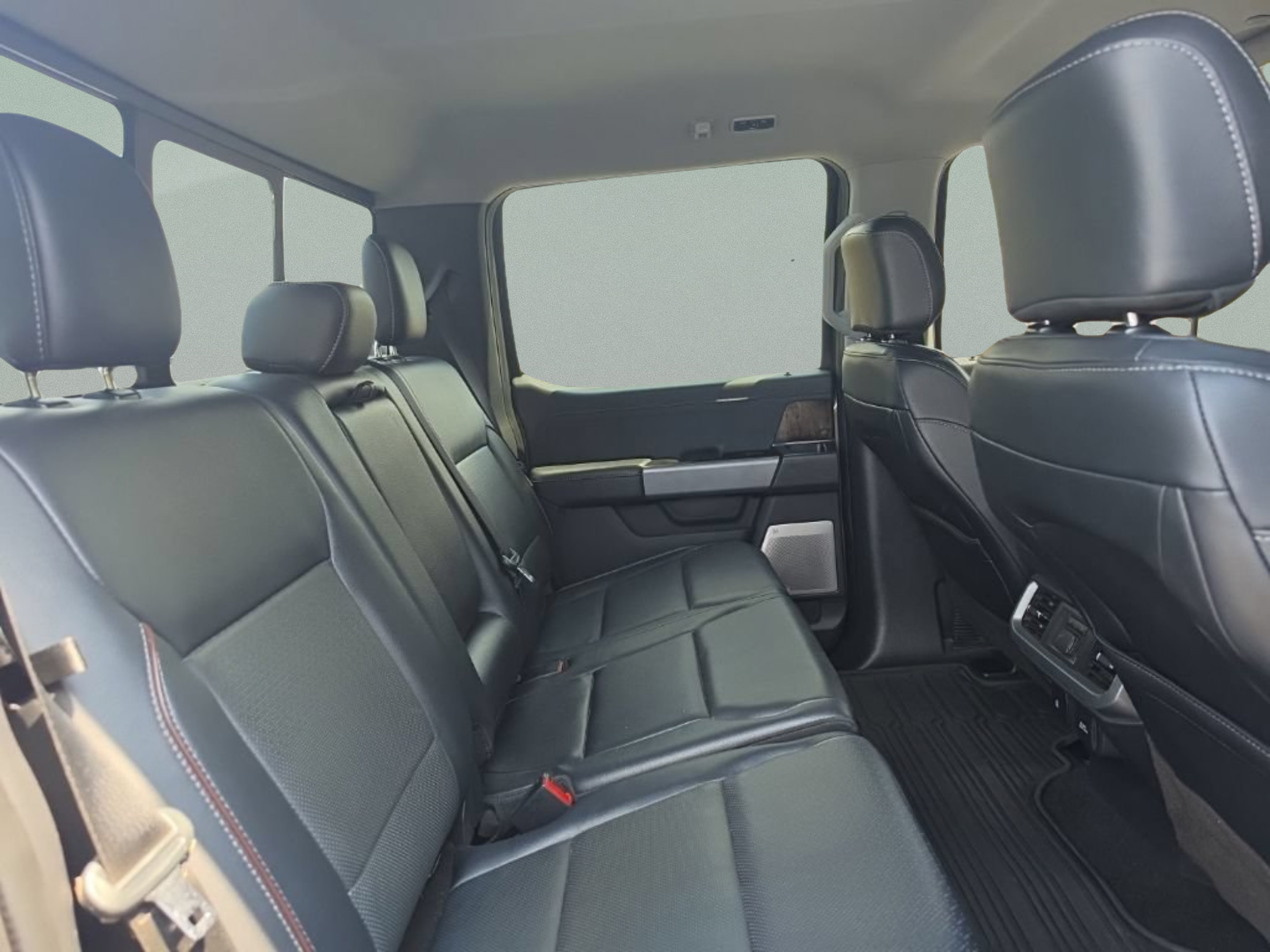 Used 2022 Ford F150 Lariat w/ Equipment Group 502A High AWD/4WD image 31