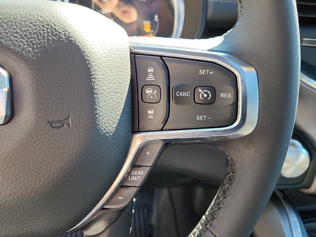 Used 2026 RAM 1500 Laramie AWD/4WD image 22