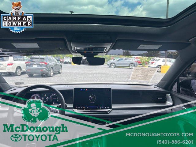 Used 2025 Volkswagen Tiguan SE R-Line AWD/4WD image 12