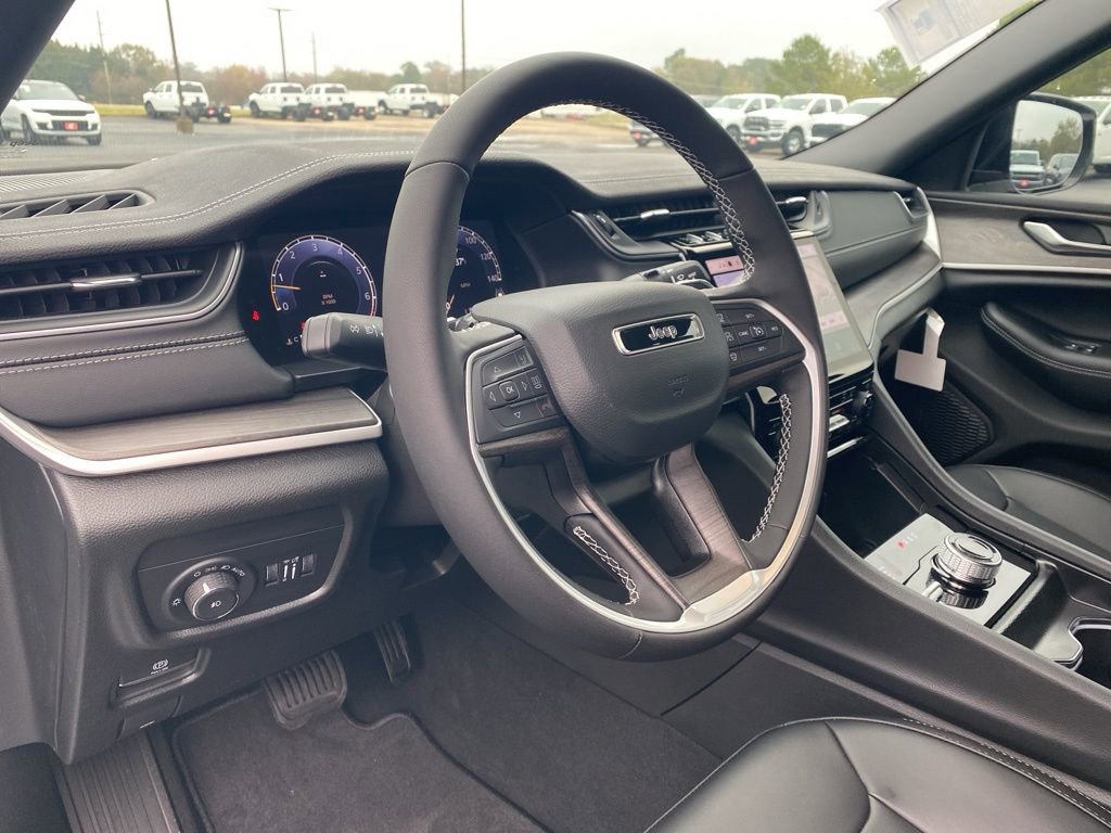 New 2025 Jeep Grand Cherokee L Limited image 14