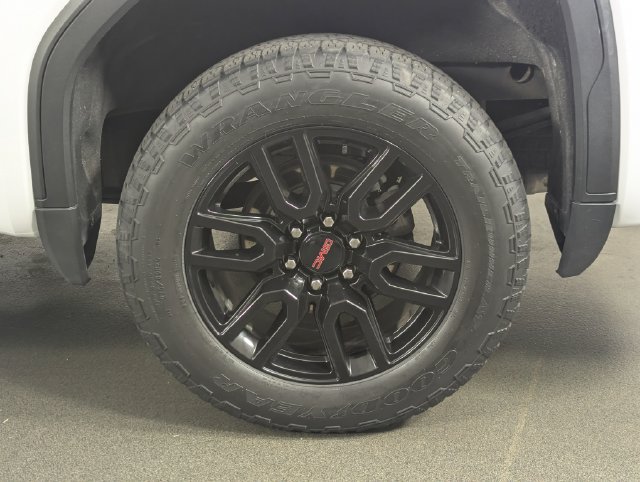 Used 2024 GMC Sierra 1500 Elevation AWD/4WD image 13