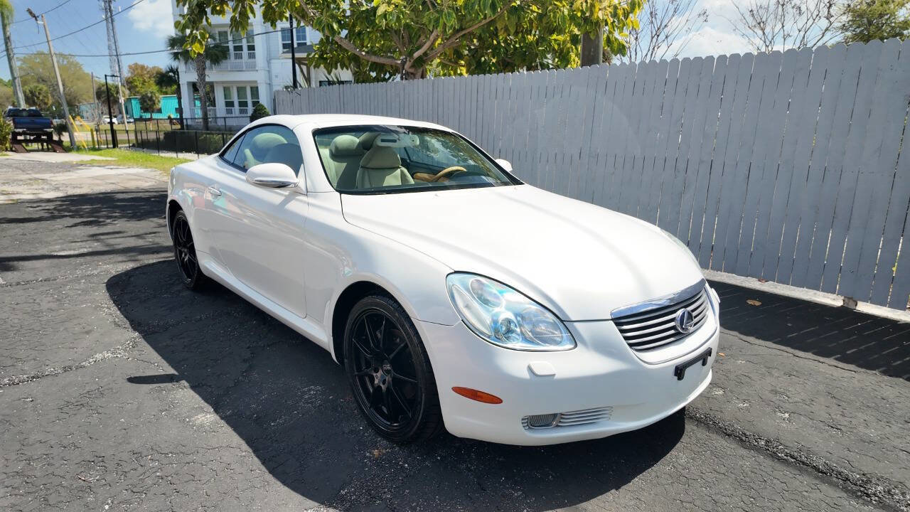 Used 2004 Lexus SC 430 Convertible image 4