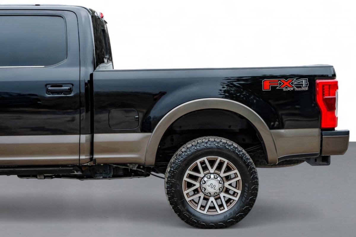 Used 2017 Ford F250 King Ranch w/ King Ranch Ultimate Package AWD/4WD image 11