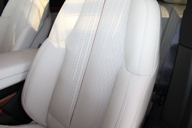 New 2027 Cadillac Vistiq Premium Luxury w/ LPO, Floor Liner Package AWD/4WD image 11