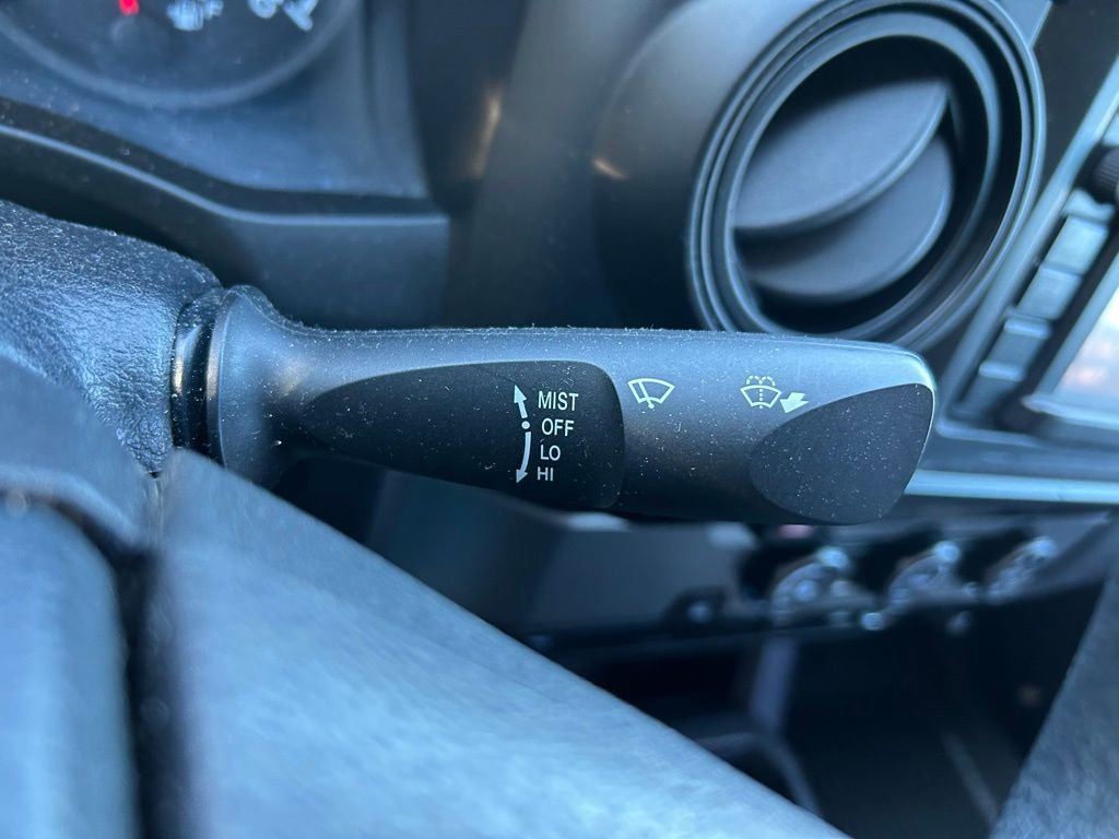 Used 2016 Toyota Tacoma SR image 19