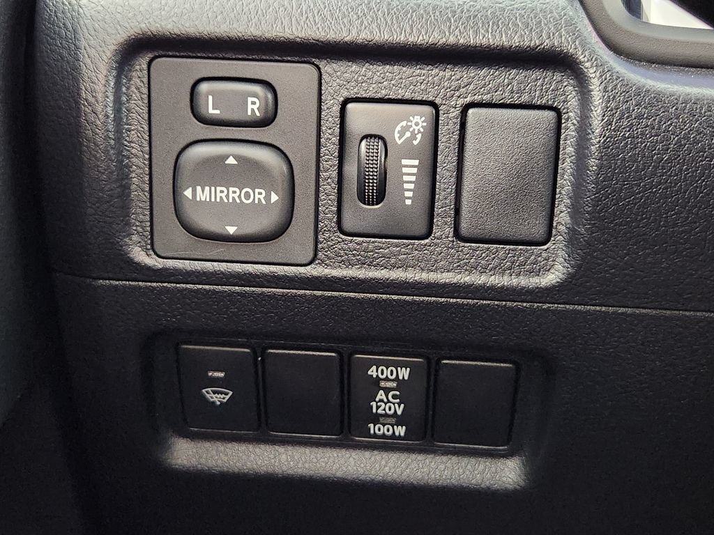 Used 2018 Toyota 4Runner SR5 Premium AWD/4WD image 27