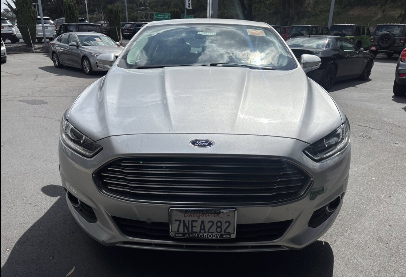 Used 2015 Ford Fusion Energi SE image 3