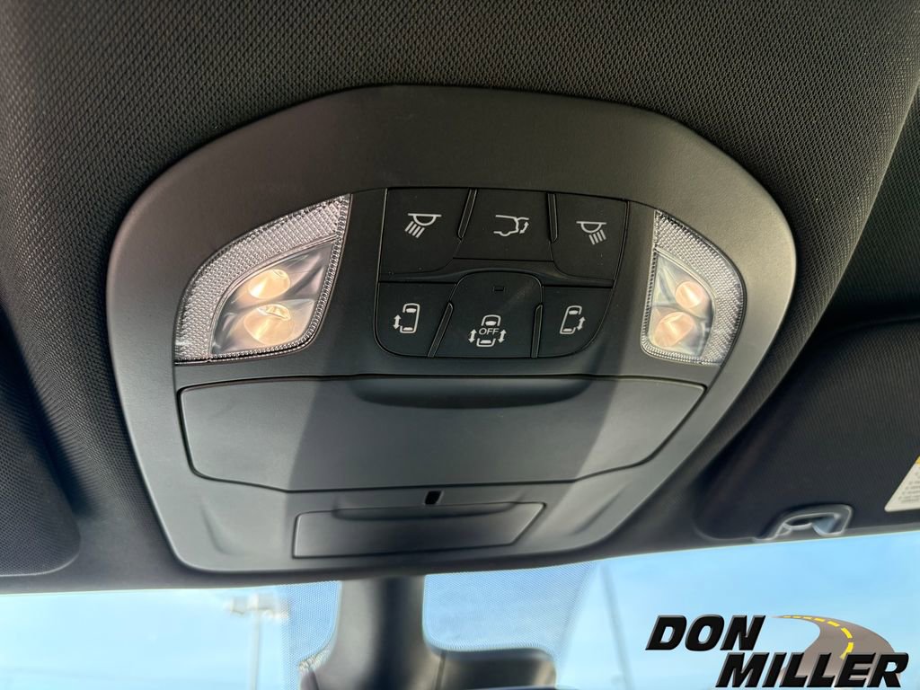 New 2026 Chrysler Pacifica Select image 25