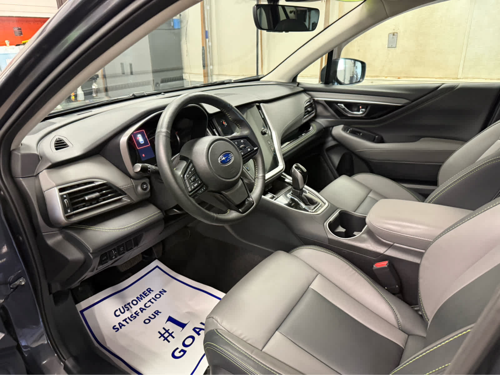 Used 2024 Subaru Outback Onyx Edition XT AWD/4WD image 9