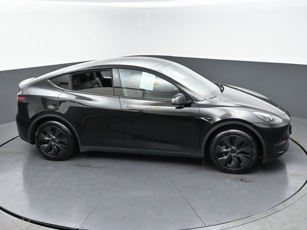 Used 2025 Tesla Model Y Long Range image 45