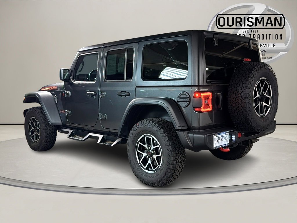 Used 2024 Jeep Wrangler Unlimited Rubicon w/ Technology Group image 7