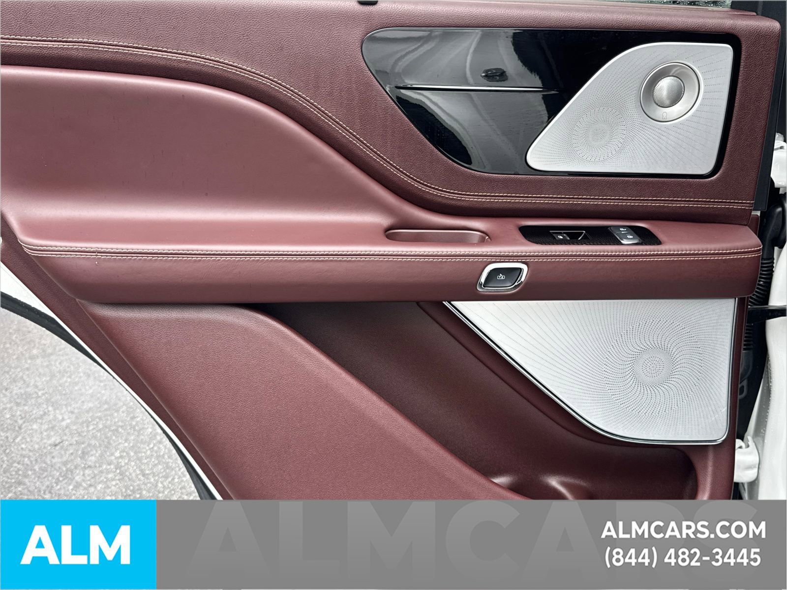 Used 2023 Lincoln Aviator Black Label w/ Class IV Trailer Tow Package image 26