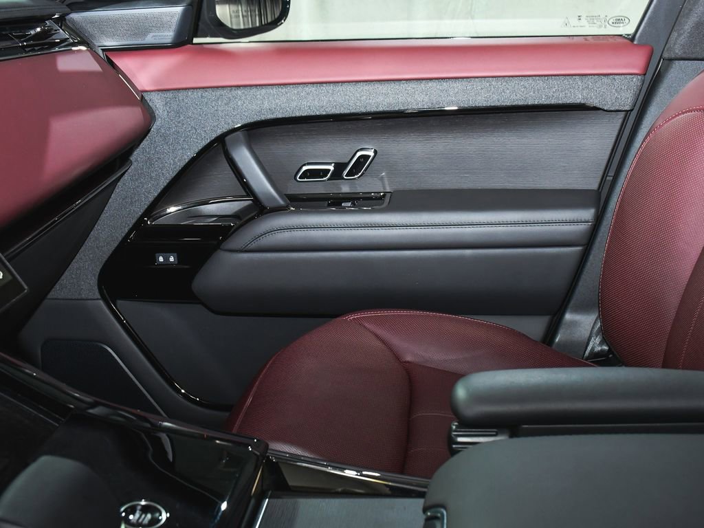 Used 2025 Land Rover Range Rover Sport Autobiography image 54