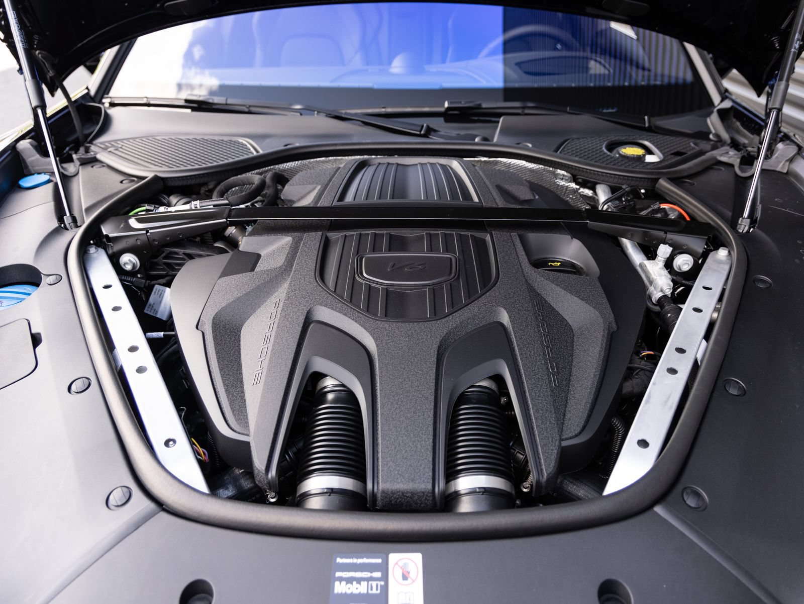 Certified 2026 Porsche Panamera RWD image 35