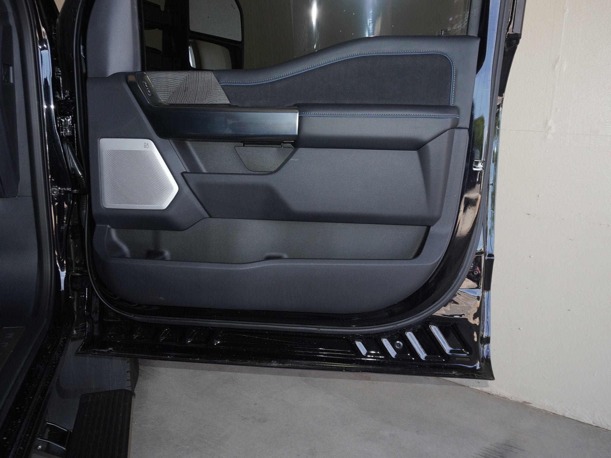 Used 2025 Ford F450 Platinum image 42
