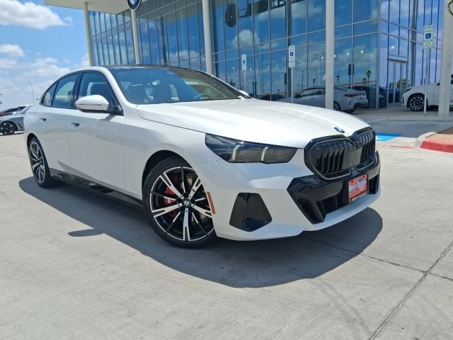 New 2027 BMW 540i xDrive w/ M Sport Package AWD/4WD video 1
