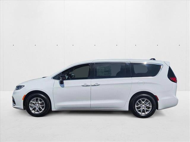 New 2025 Chrysler Pacifica Select image 7