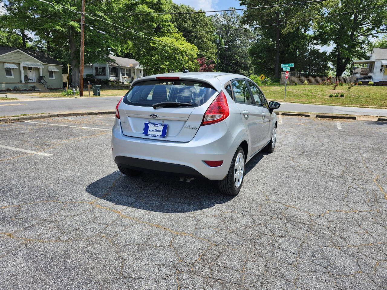 Used 2012 Ford Fiesta SE FWD image 12