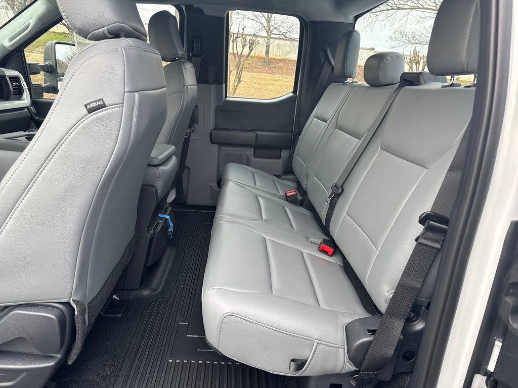 New 2026 Ford F250 XL w/ XL Chrome Package image 25