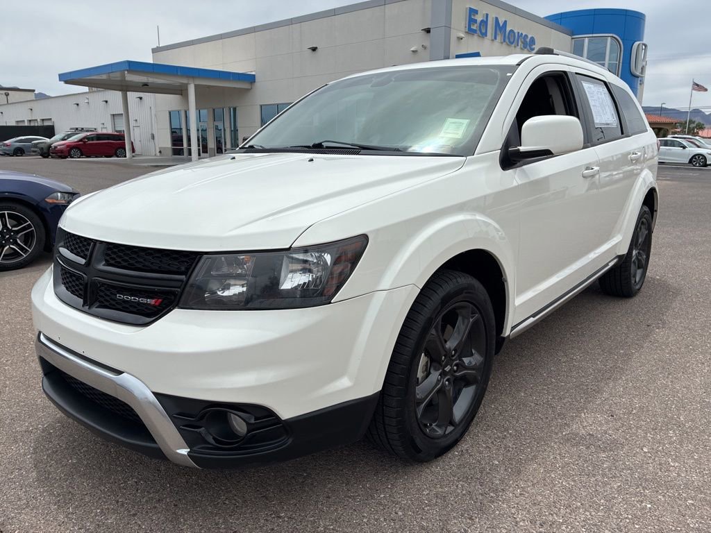 Used 2019 Dodge Journey Crossroad FWD image 1