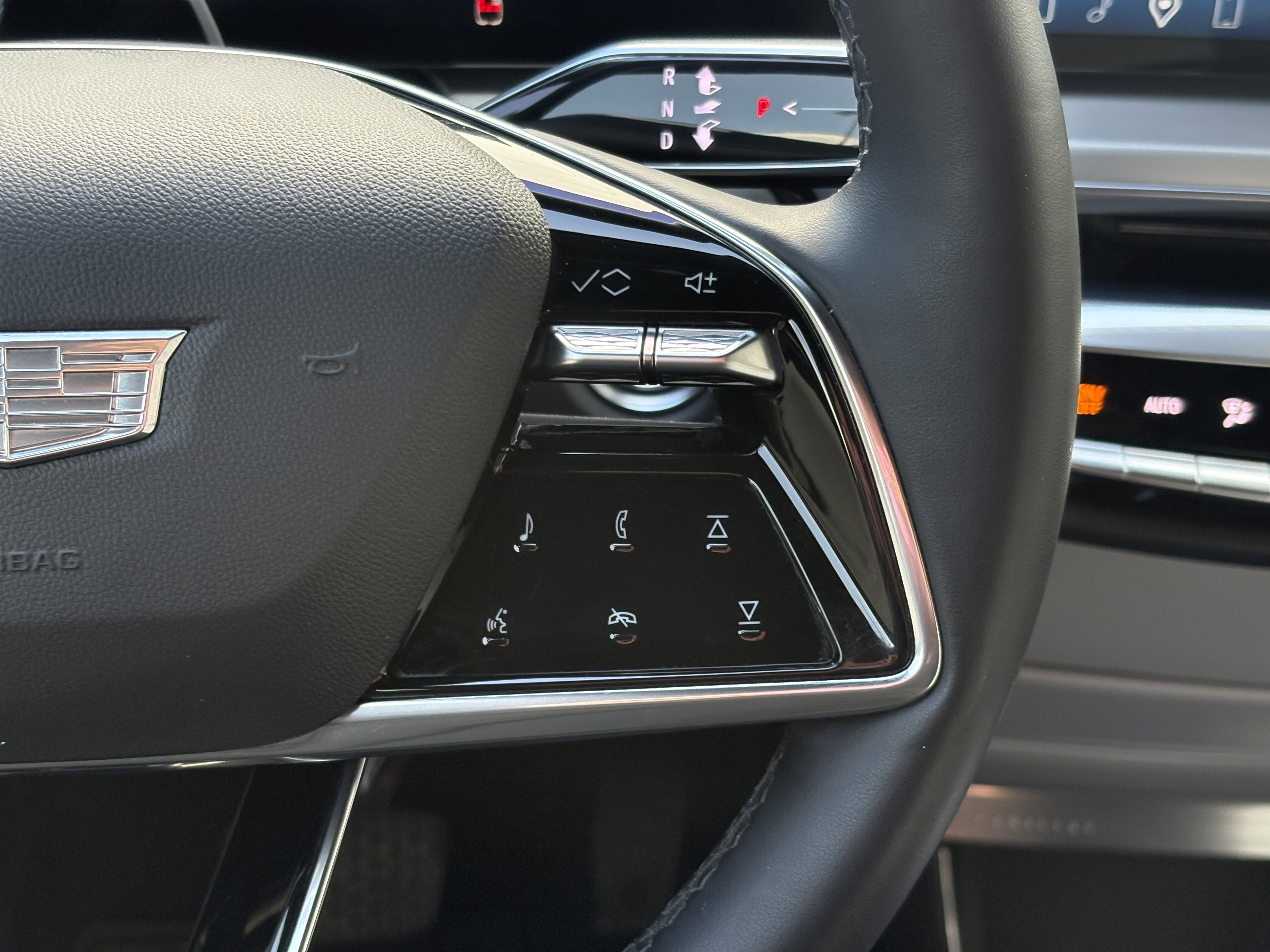 Certified 2024 Cadillac Lyriq Luxury AWD/4WD image 18