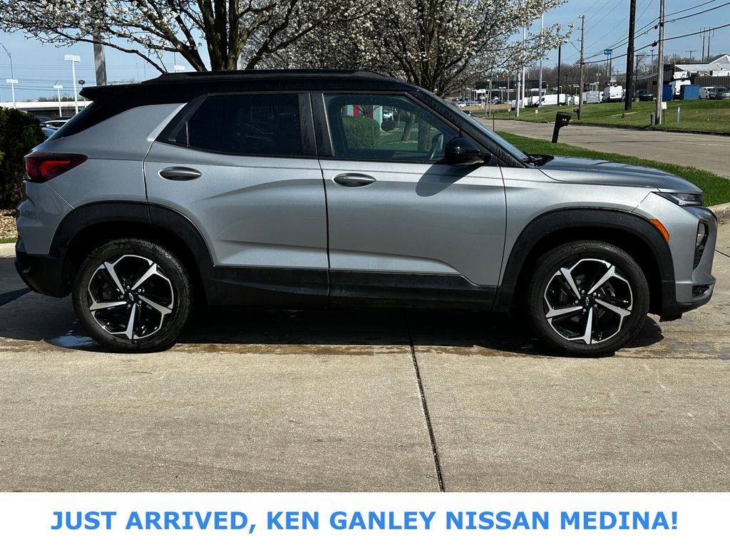 Used 2023 Chevrolet TrailBlazer RS w/ Convenience Package image 2