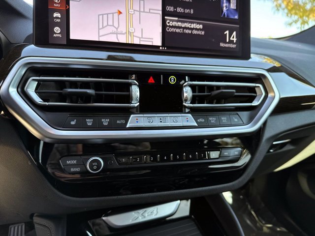 Used 2025 BMW X4 xDrive30i image 27