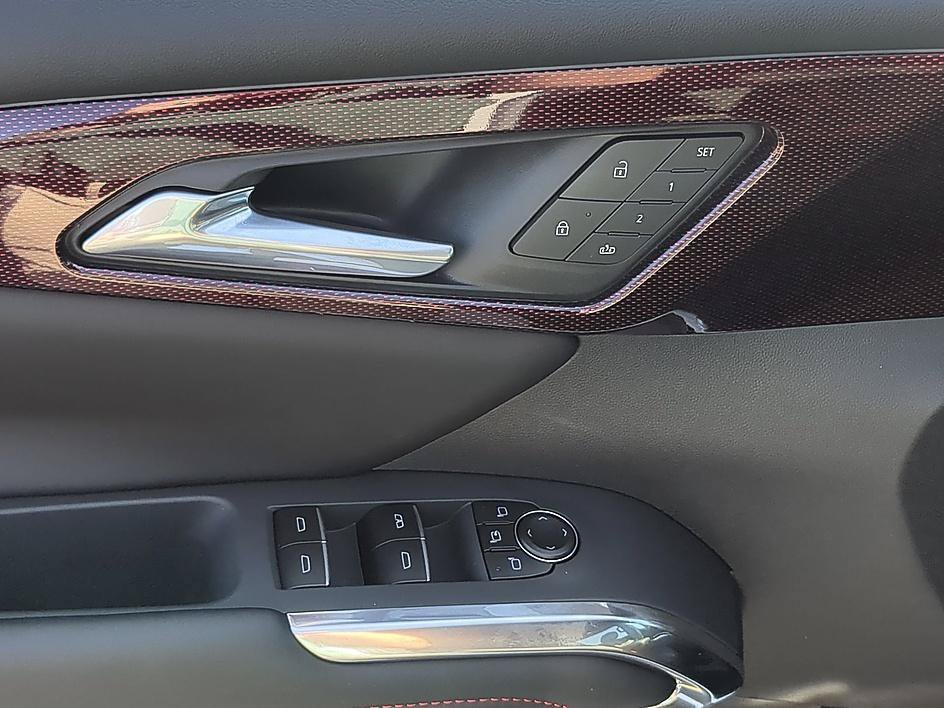 New 2027 Chevrolet Traverse RS AWD/4WD image 13