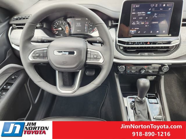Used 2025 Jeep Compass Latitude AWD/4WD image 29