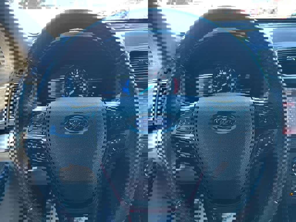 Used 2016 Ford Explorer XLT w/ Equipment Group 202A image 23