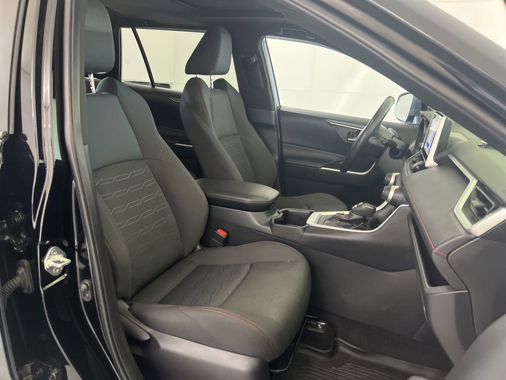 Used 2023 Toyota RAV4 SE w/ Weather & Moonroof Package image 22