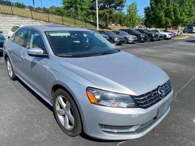 Used 2013 Volkswagen Passat TDI SE image 8