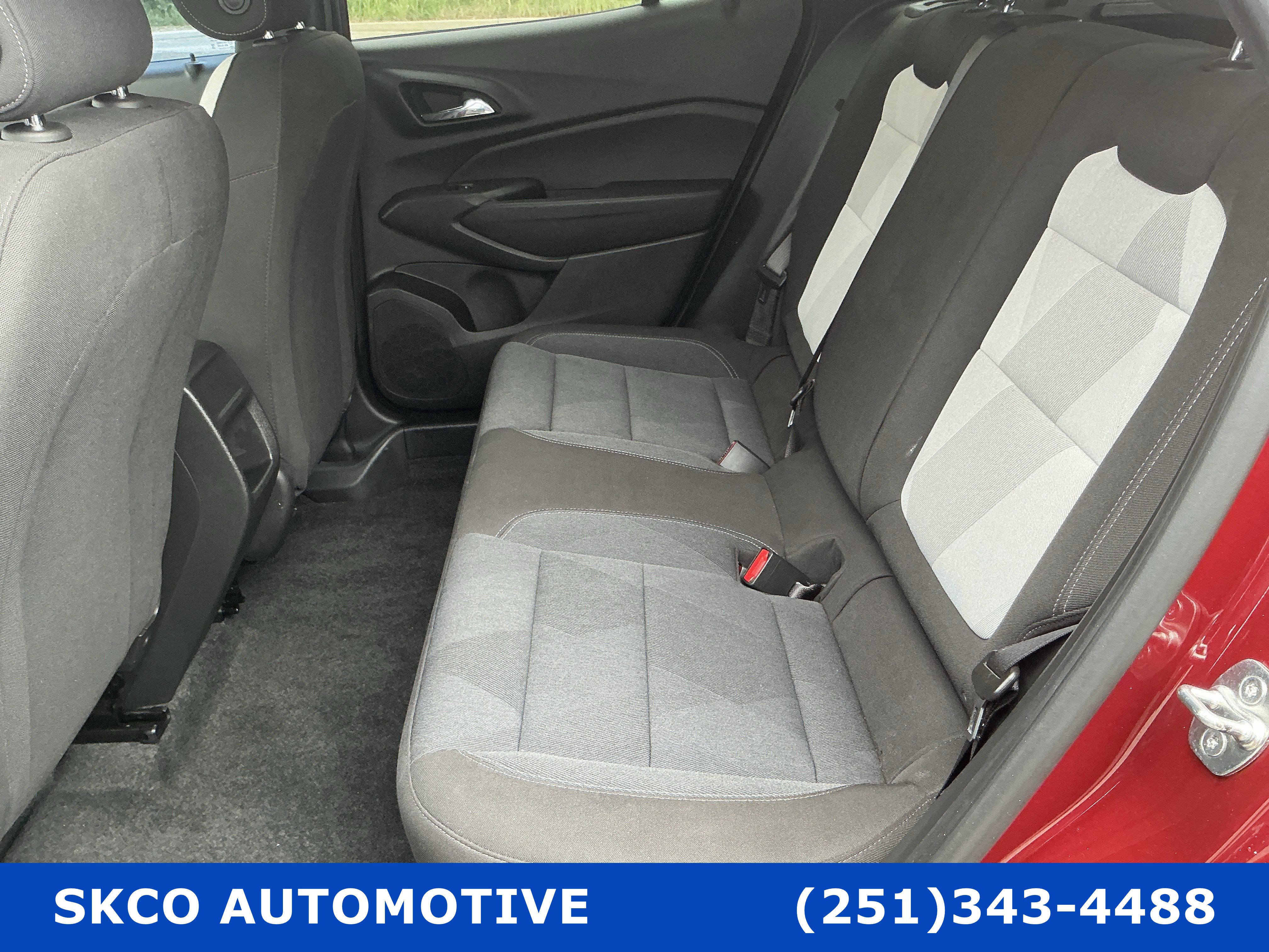 Used 2024 Chevrolet Trax RS FWD image 14