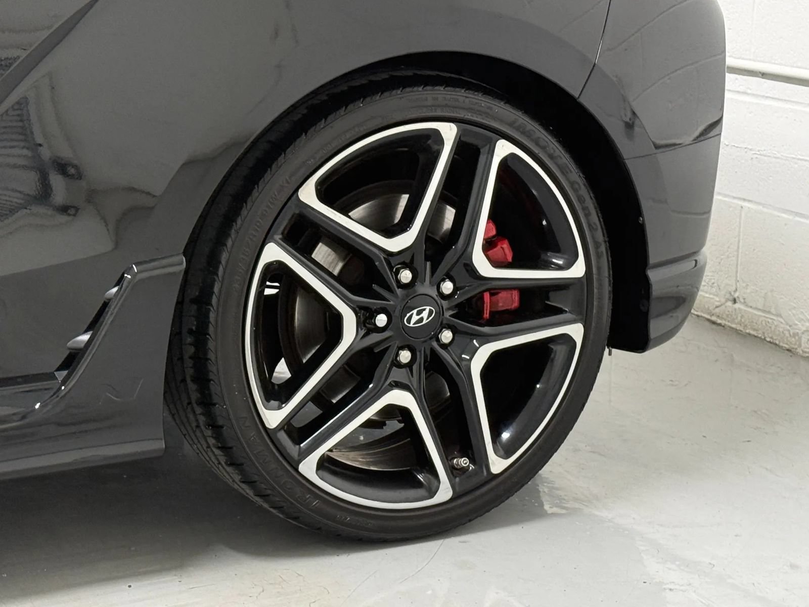 Used 2022 Hyundai Veloster N FWD image 30