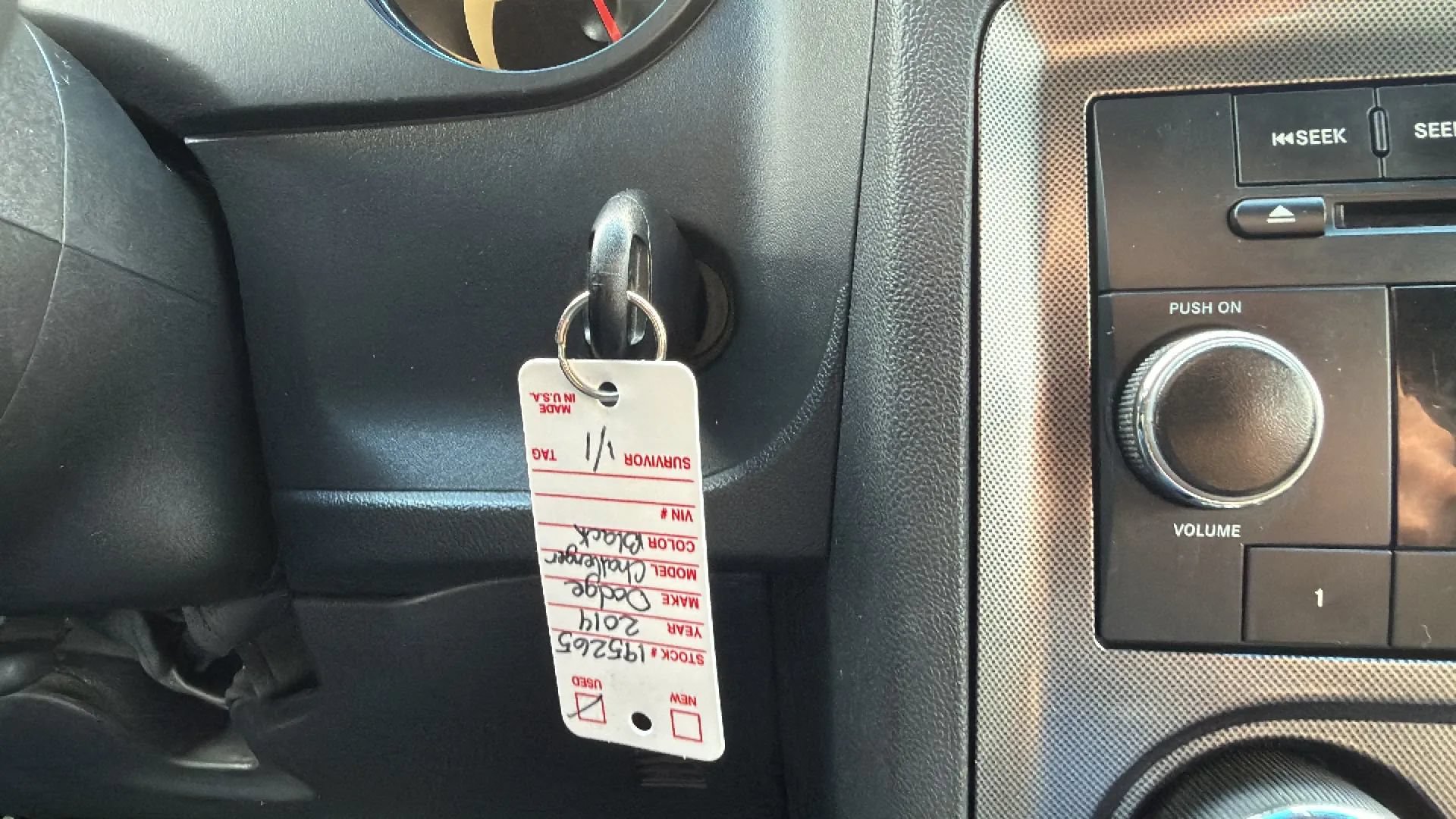 Used 2014 Dodge Challenger SXT RWD image 21