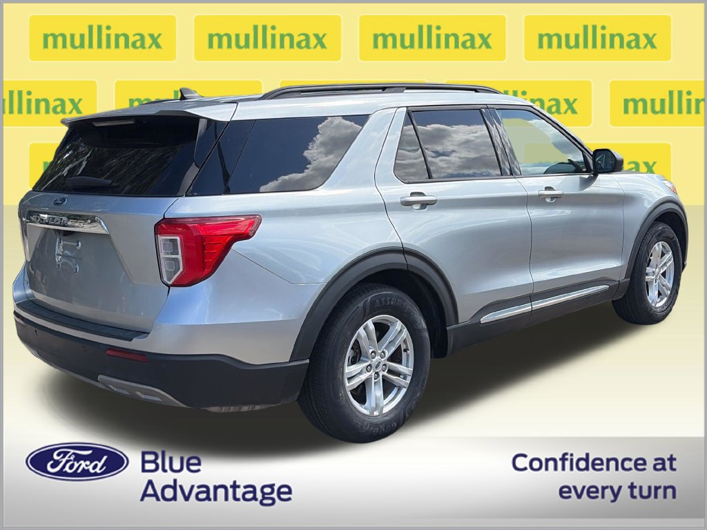 Certified 2024 Ford Explorer XLT w/ Equipment Group 202A RWD image 4