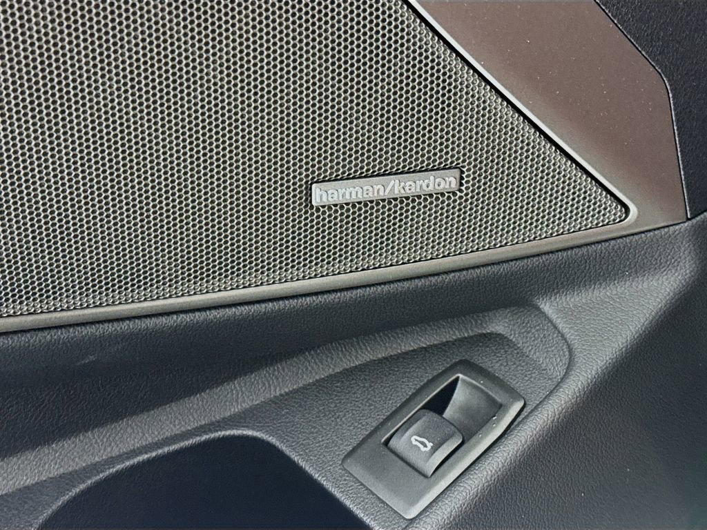 Used 2023 BMW M3 Competition w/ M Carbon Exterior Package image 17