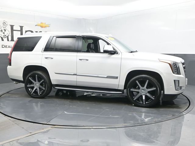 Used 2017 Cadillac Escalade Premium Luxury image 50