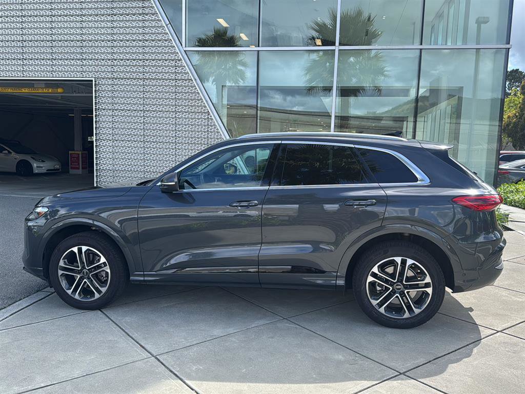 Used 2025 Audi Q5 Premium Plus w/ Premium Plus image 9