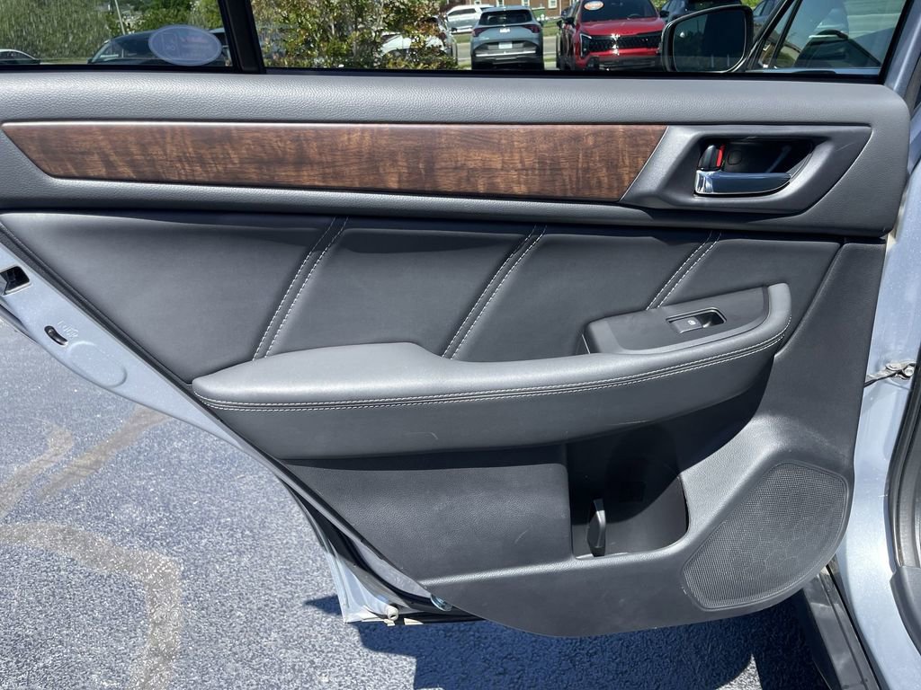 Used 2018 Subaru Outback 2.5i Limited AWD/4WD image 23