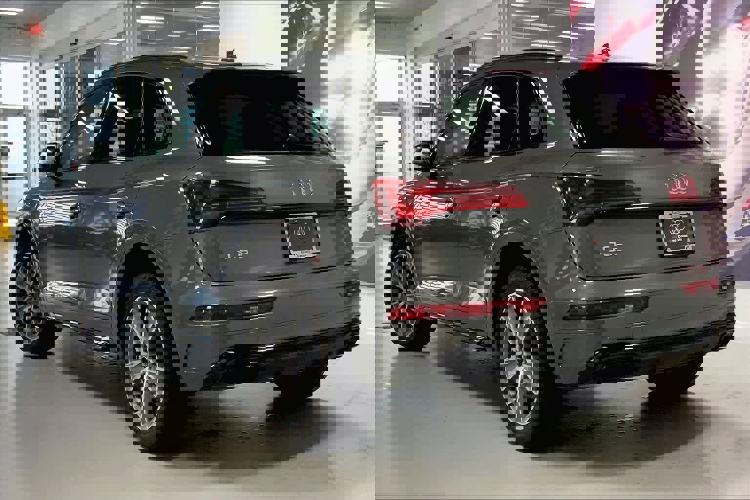 Certified 2025 Audi Q5 2.0T Premium w/ Convenience Plus Package image 4